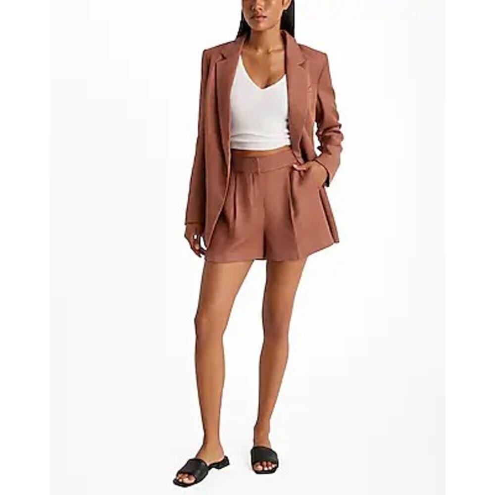 NWT Express Stylist High Waisted Linen-Blend Pleated Shorts Womens 14 Neutral